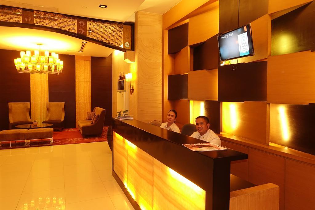 Luxury Condo At Forbeswood Parklane The Fort Bgc Makati City Exterior foto