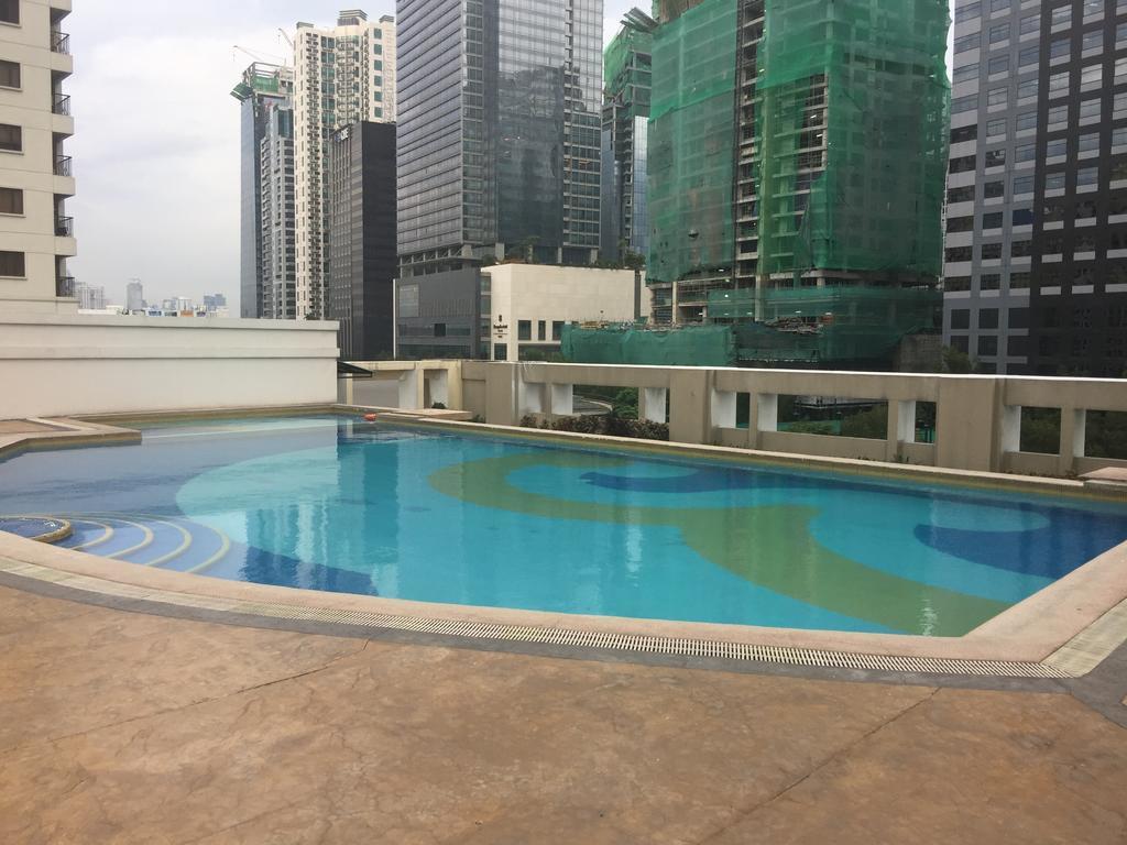 Luxury Condo At Forbeswood Parklane The Fort Bgc Makati City Exterior foto