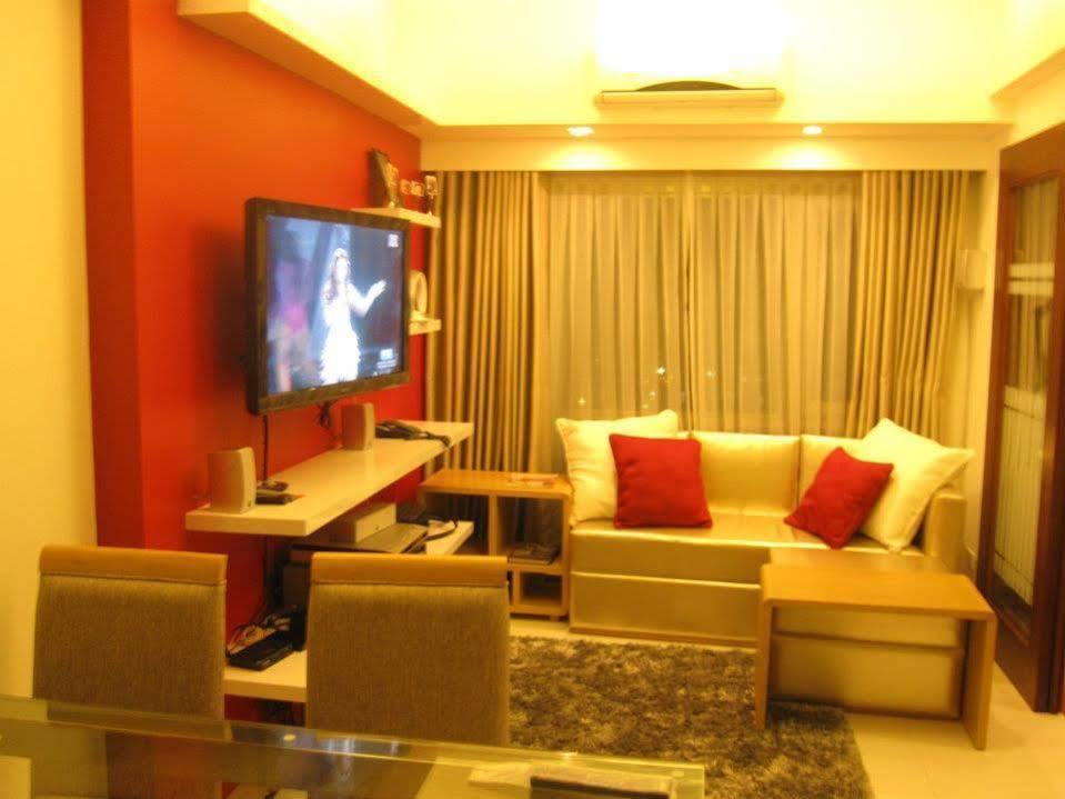 Luxury Condo At Forbeswood Parklane The Fort Bgc Makati City Exterior foto